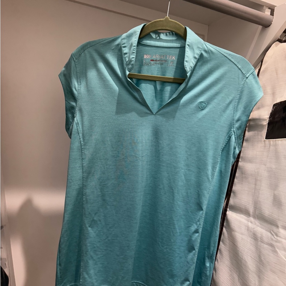 Lot of 2 Ariat Aqua Heat Series Sleeveless Tops Aqua and Pink